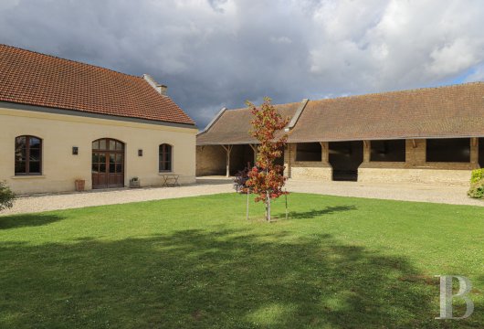 Dans l’Oise, près de Senlis, un vaste corps de ferme du 18e siècle et son pigeonnier transformés en hôtel  - photo  n°4